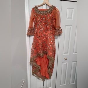 Orange and Gold suit! Perfect for Indian parties/wedding.